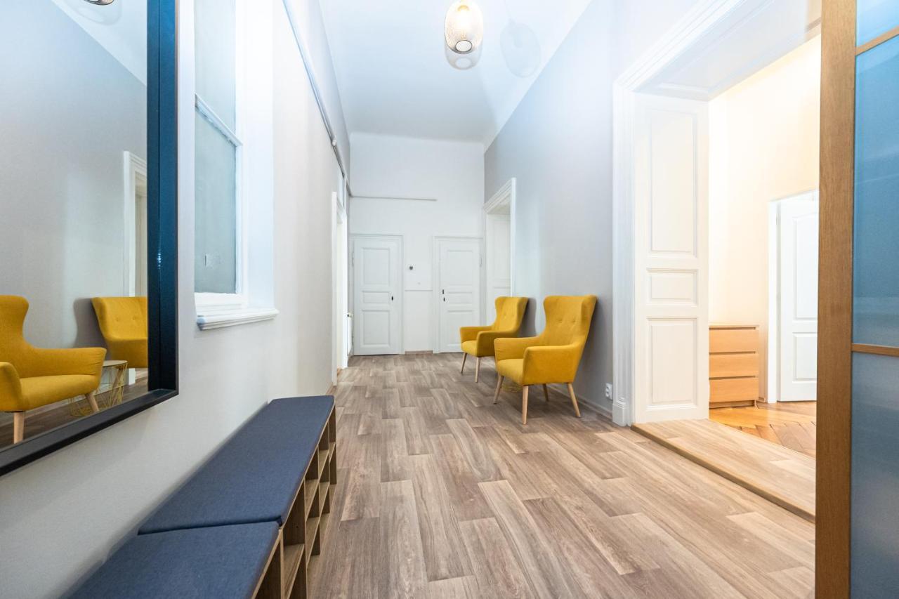 New Town Central Apartment Прага Екстериор снимка