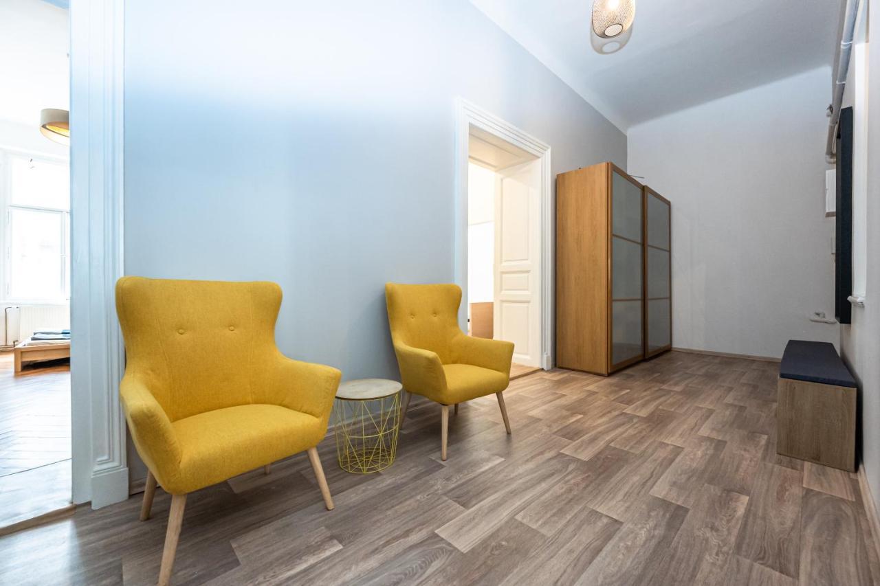 New Town Central Apartment Прага Екстериор снимка
