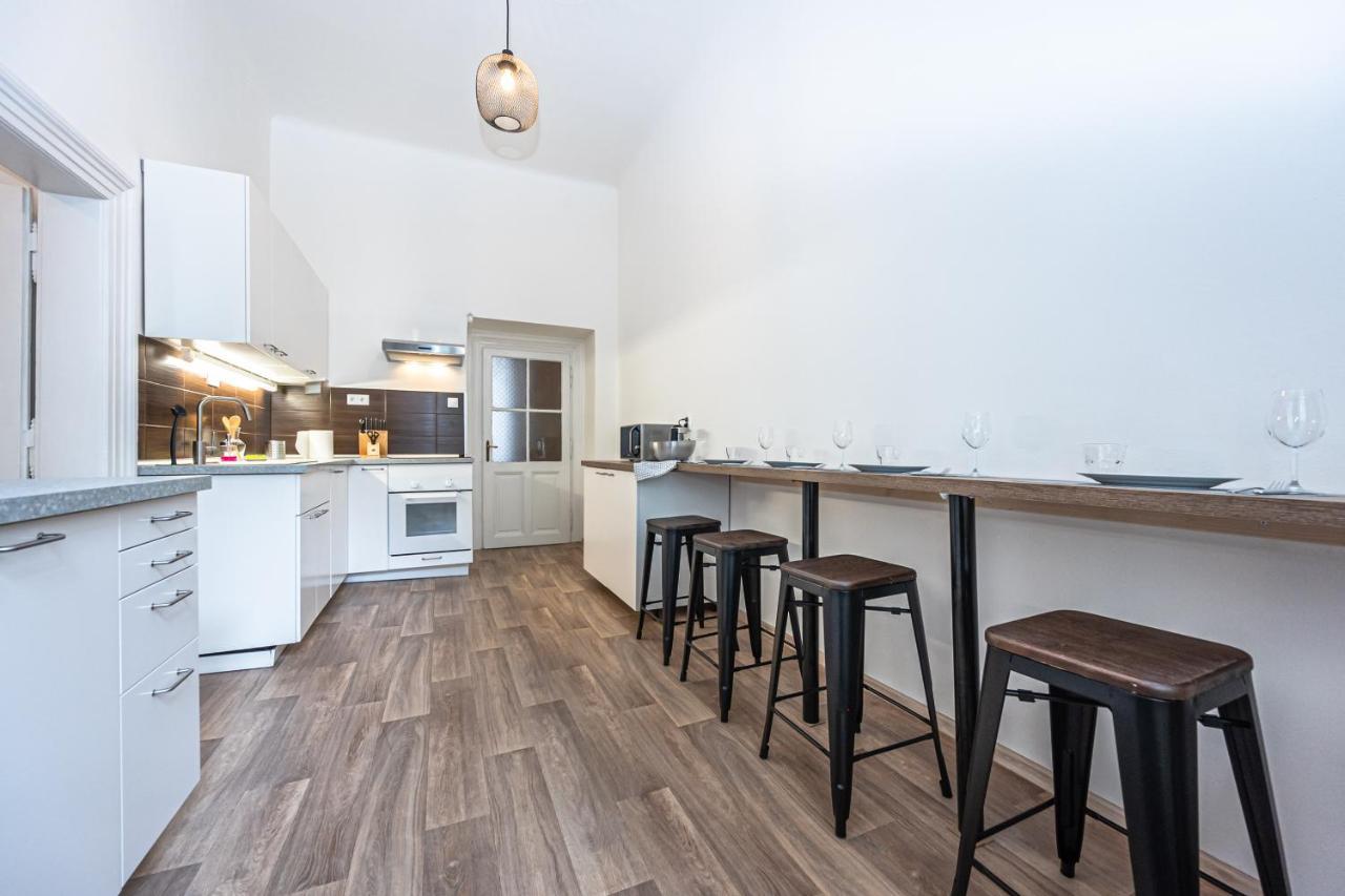 New Town Central Apartment Прага Екстериор снимка